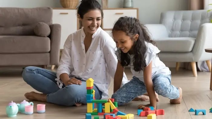 mom-and-kid-playing