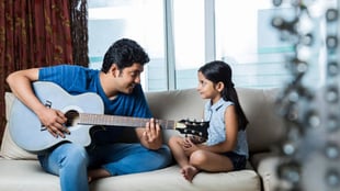 25 Sweet and Meaningful Father's Day Messages for Daughters to Write in a Card