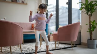 30 Fun Games to Play at Home with Kids Without Any Equipment