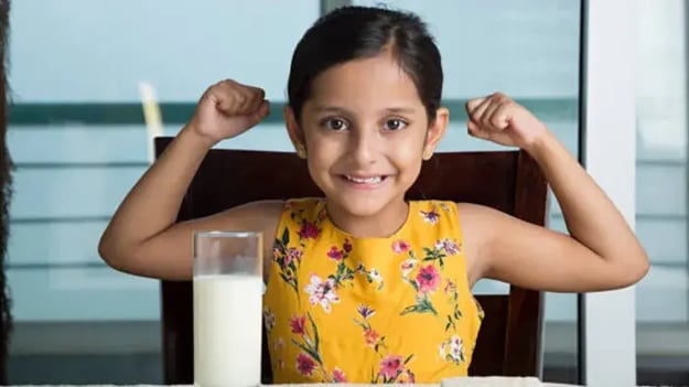 Indian kids eating