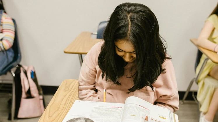 5 Fun and Easy Hindi Poems to Teach Your Child