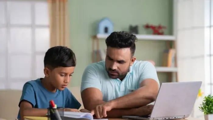 Indian kid with parents