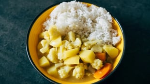 7 Easy Steps to Create a Balanced Diet Plate And Encourage Healthy Eating Habits