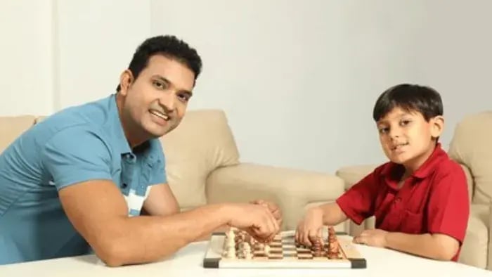 India kids playing board games