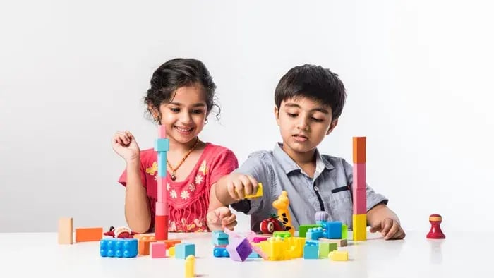 Kid playling with blocks