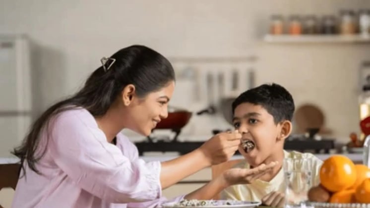 8 Health Benefits of Oats for Kids and Easy Ways to Add Them to Meals