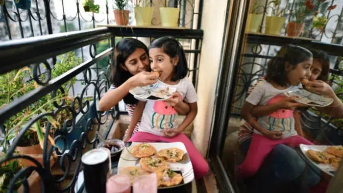 Indian kids eating