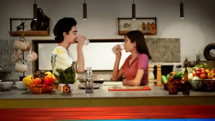 Indian kids eating healthy food