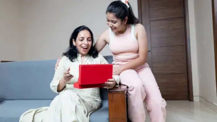 A Guide To 7 Best Gifts For Parents