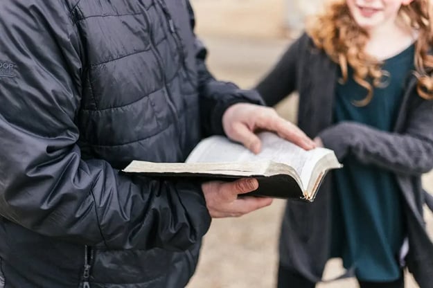 Best tips for parents to cultivate empathy for your child - Broadening Empathetic Horizons Expand Their Circle Of Concern