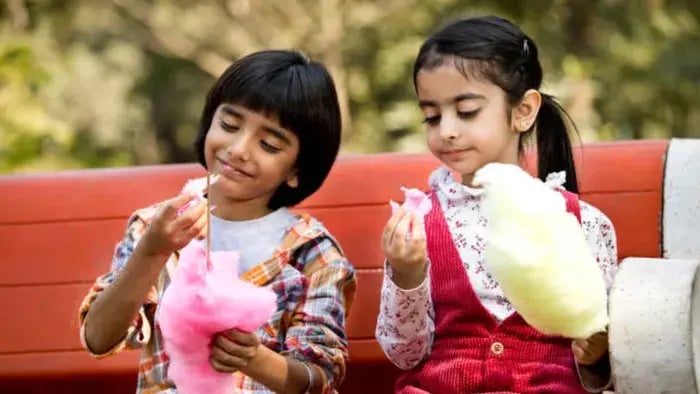 Indian kids eating