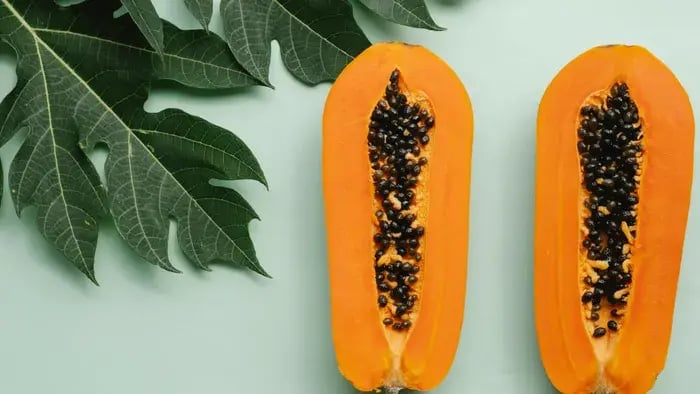Half Cut Papaya With Seeds