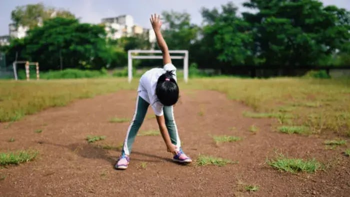 7 Simple Free Hand Exercises For Kids For Everyday Fitness