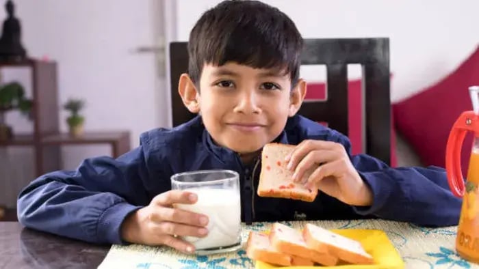Healthy Fat Foods: Essential Choices for Your Child’s Brain Development - Indian kids eating