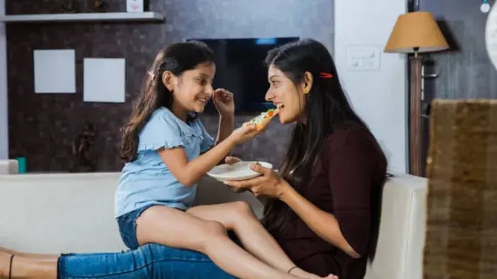 Indian kids eating food