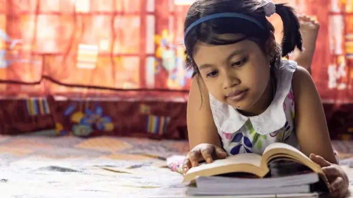 Indian Kids Reading Books 1