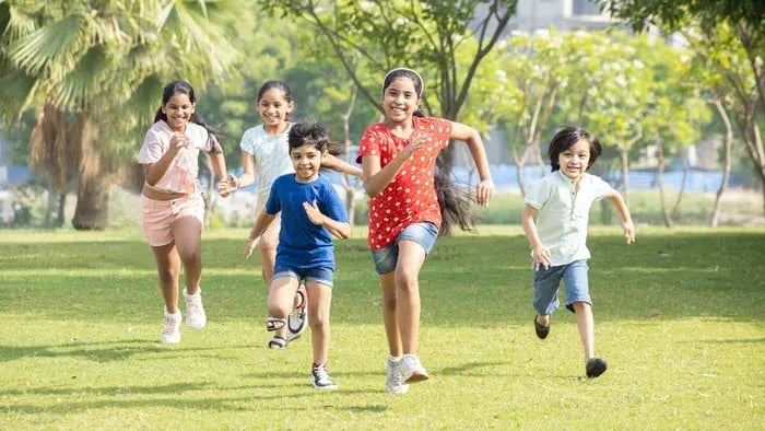 How Sports Help Students: 8 Benefits of Physical Activity - Kids running