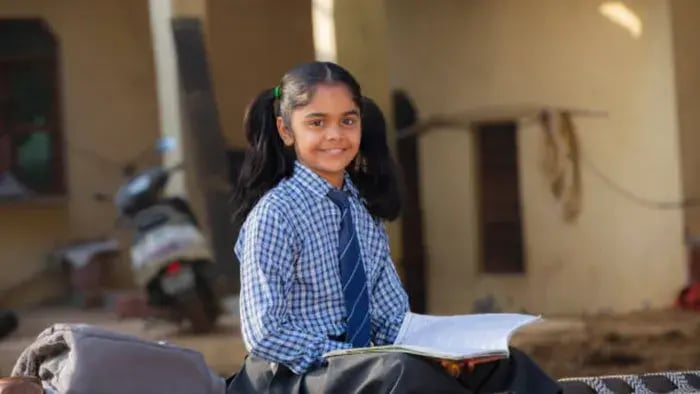 indian-kid-studying