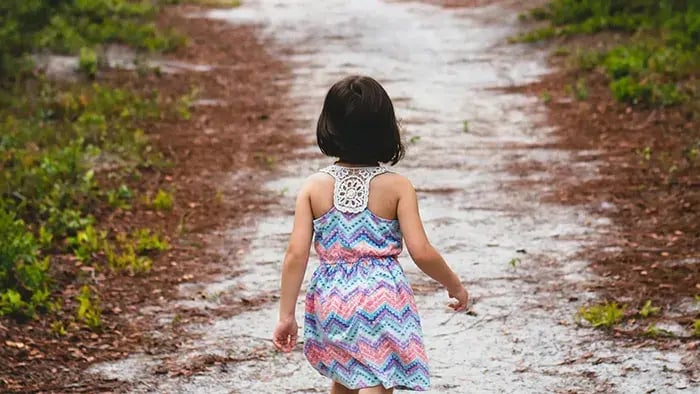 How to Practice Mindfulness While Traveling with Kids