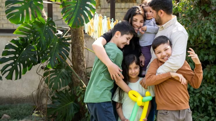 How to Strengthen Your Bond with Your Teen: Smart Parenting Tips