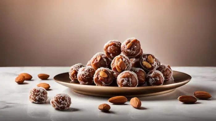 Dates And Almond Energy Balls