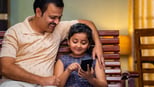 should-you-get-a-phone-for-your-child?-what-indian-parents-need-to-know