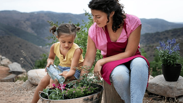 The Psychological Benefits Of Gardening For Kids - tips to involve kids in gardening