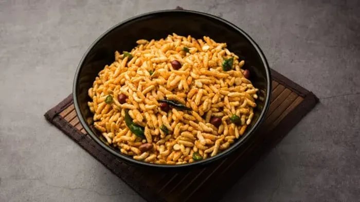 Murmura with Groundnuts and Spices