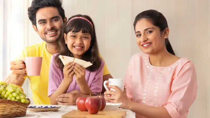 Indian kids eating