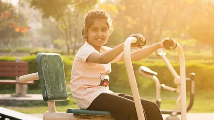 7 Weight Lifting Exercises for Growing Kids: What Parents Should Know